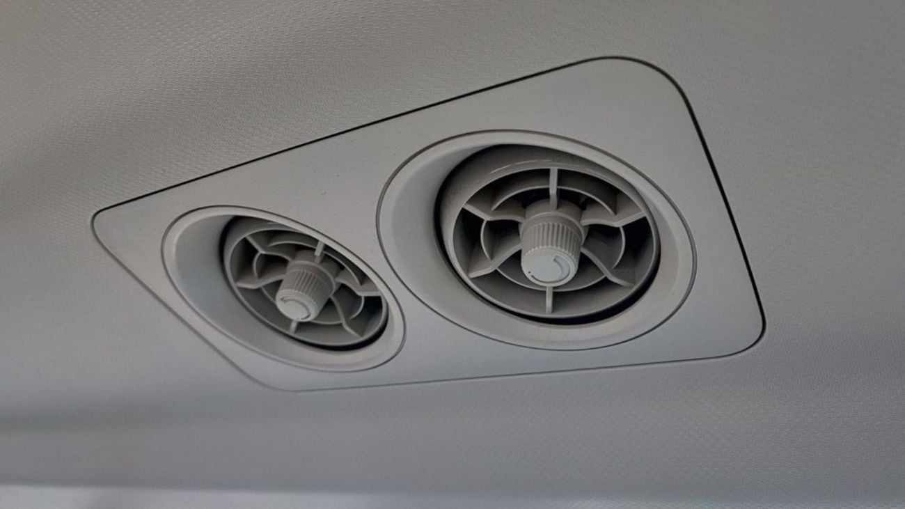 Toyota Coaster Toyota/COASTER D 4.2L/N0O82 4.2L O82 23 Seats MT with AC