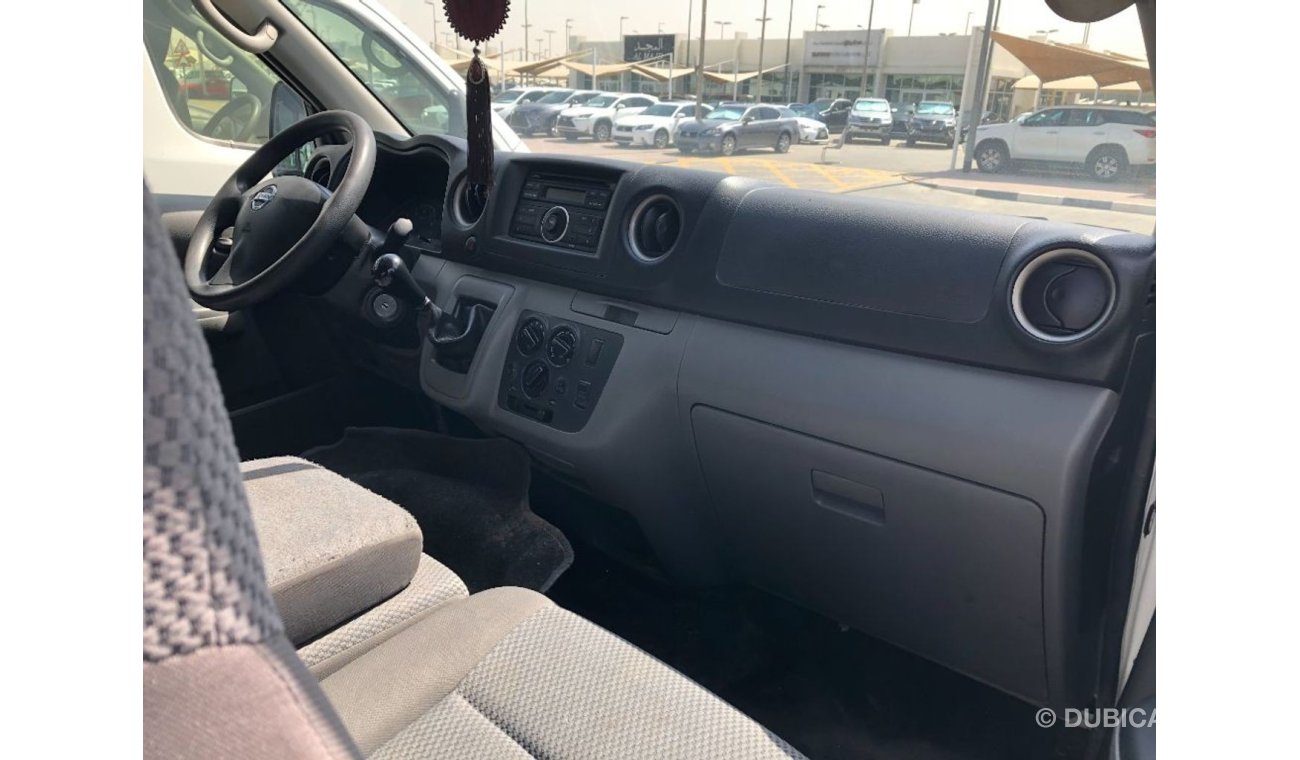 نيسان NV350 Nissan Nv350 Passenger Bus,Model:2016. Excellent condition