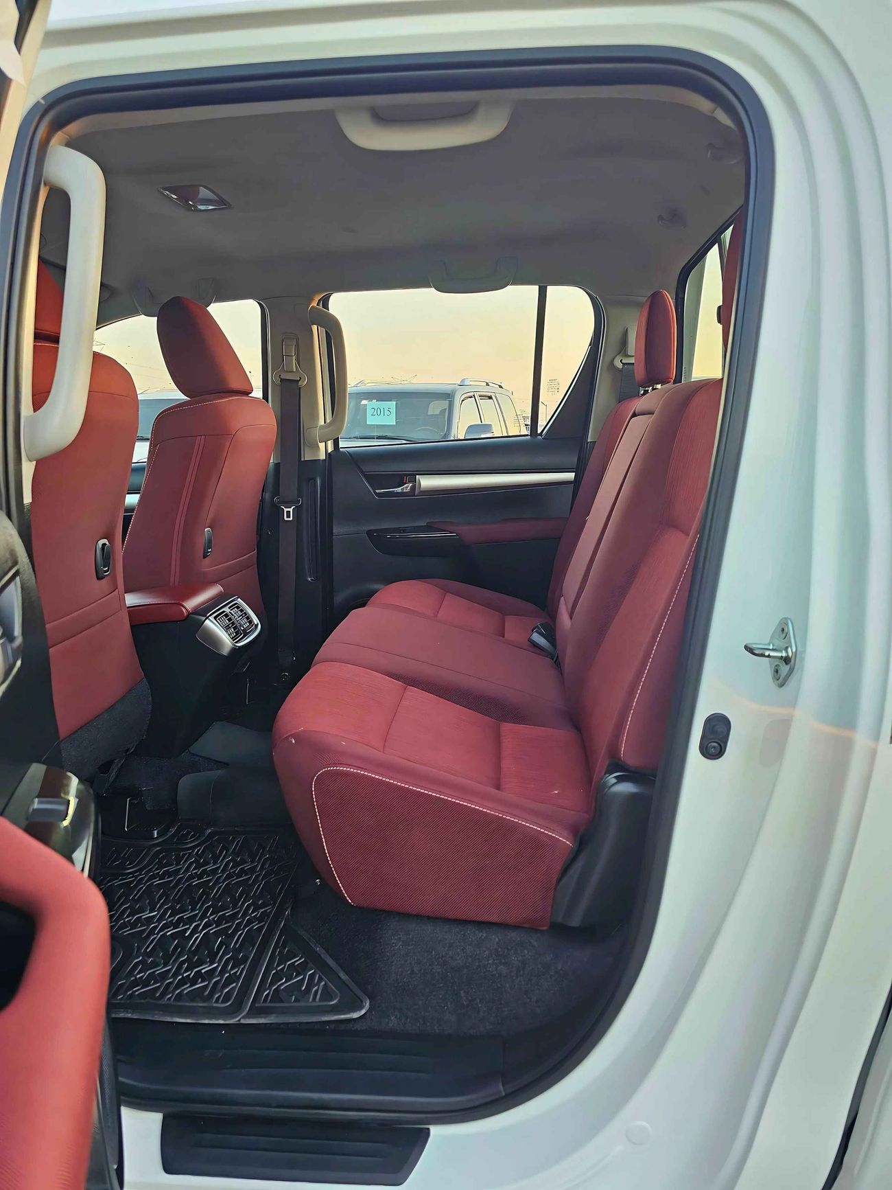 Toyota Hilux GLX / 2.7L/ 4WD V4/ AUTO WINDOWS/ WIDE BODY/ RIMS/ BUMPER CHORME/ EXPORT ONLY/ LOT#48567