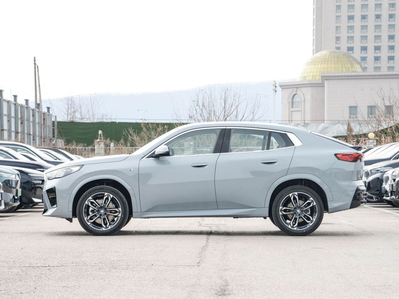 BMW X2 SDRIVE25I M SPORT 2.0  T  FULL OPTION