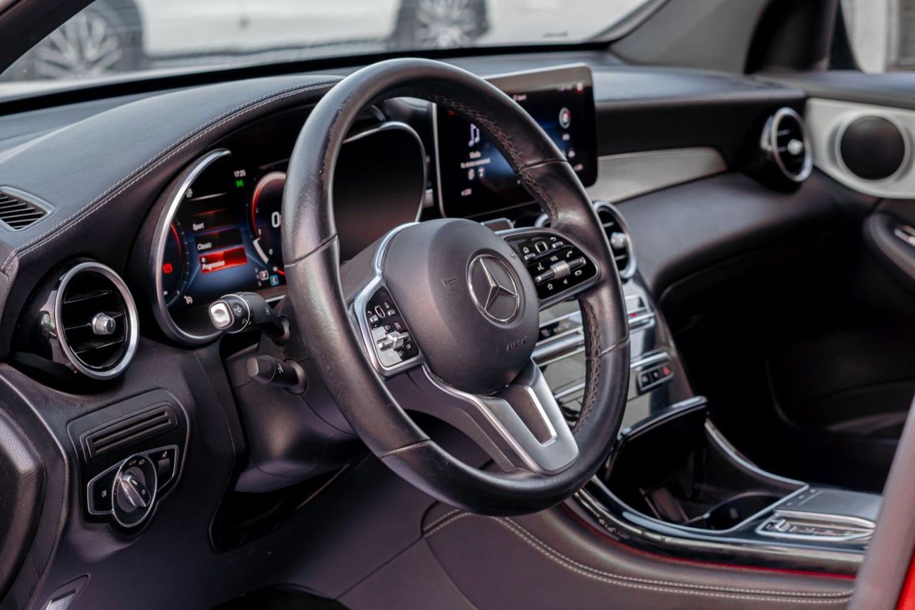 Mercedes-Benz GLC 300 Coupe 2.0L