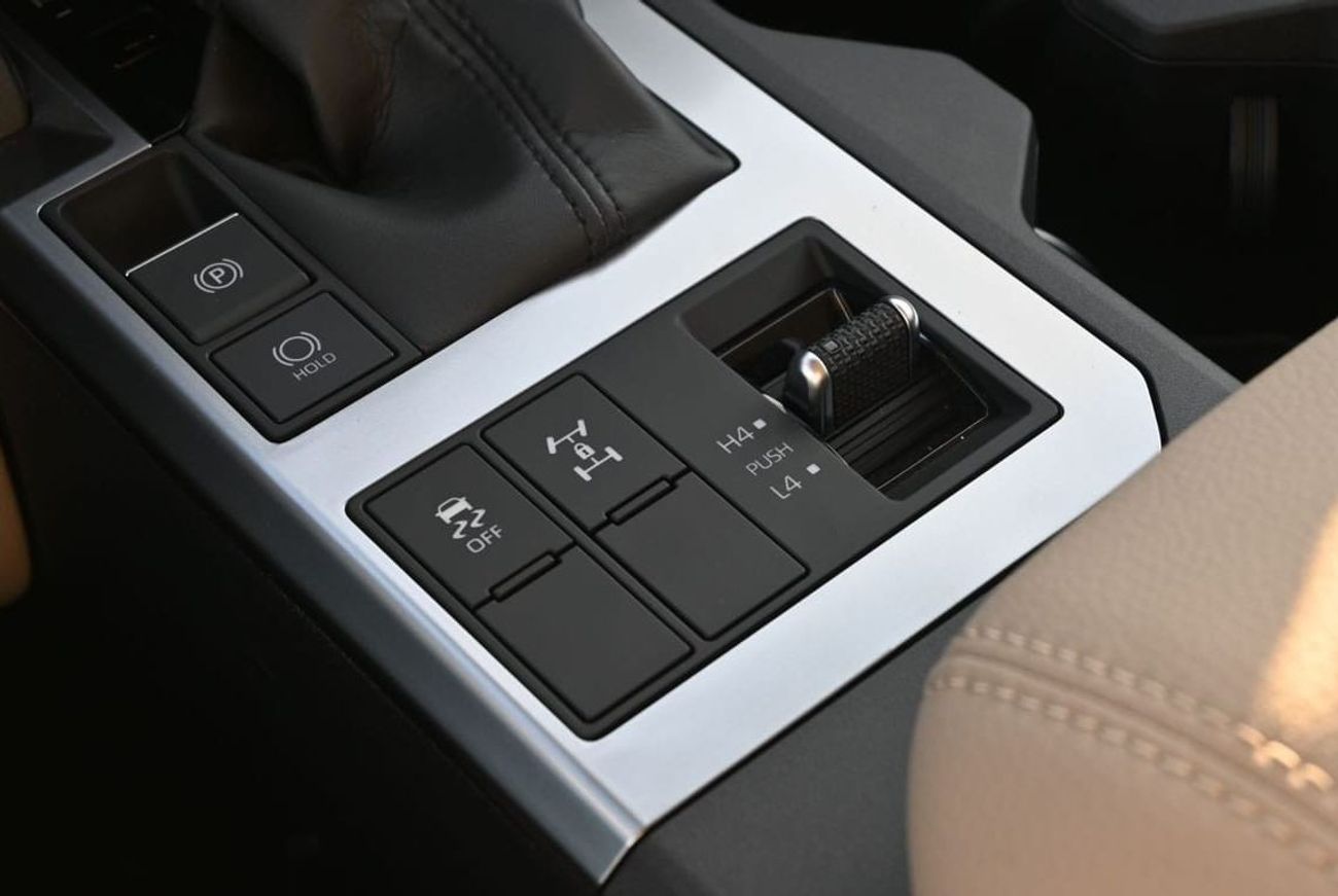 تويوتا برادو Toyota Land Cruiser Prado GXL 2.4T 4WD, Model 2024, Color