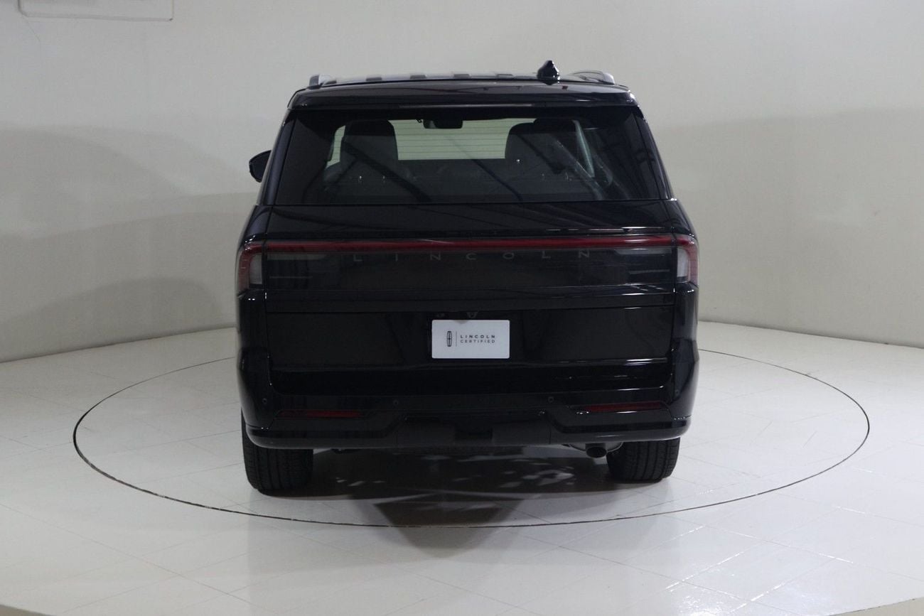 Lincoln Navigator RESERVE N1525 / FREE INSURANCE + REGISTRATION / AL TAYER MOTORS AL QOUZ SHOWROOM