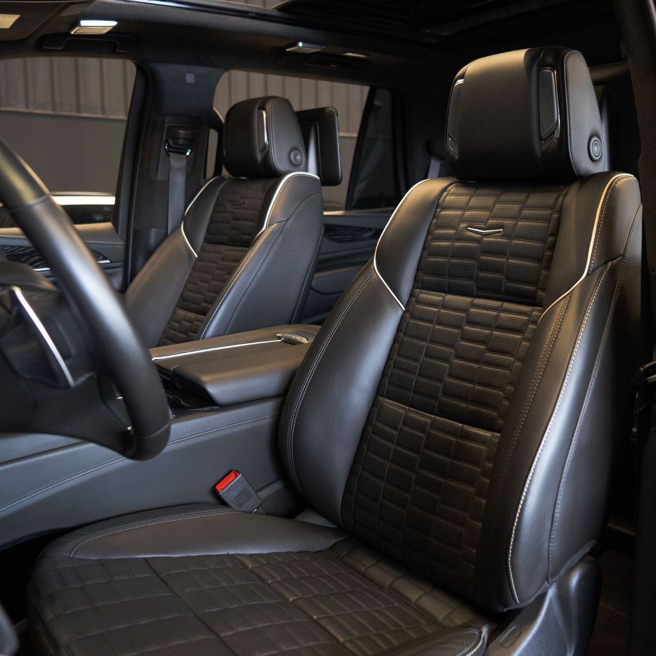Cadillac Escalade Escalade-V 6.2L AED 8,240 p.m • 0% Downpayment • Cadillac Escalade V  • Agency Warranty