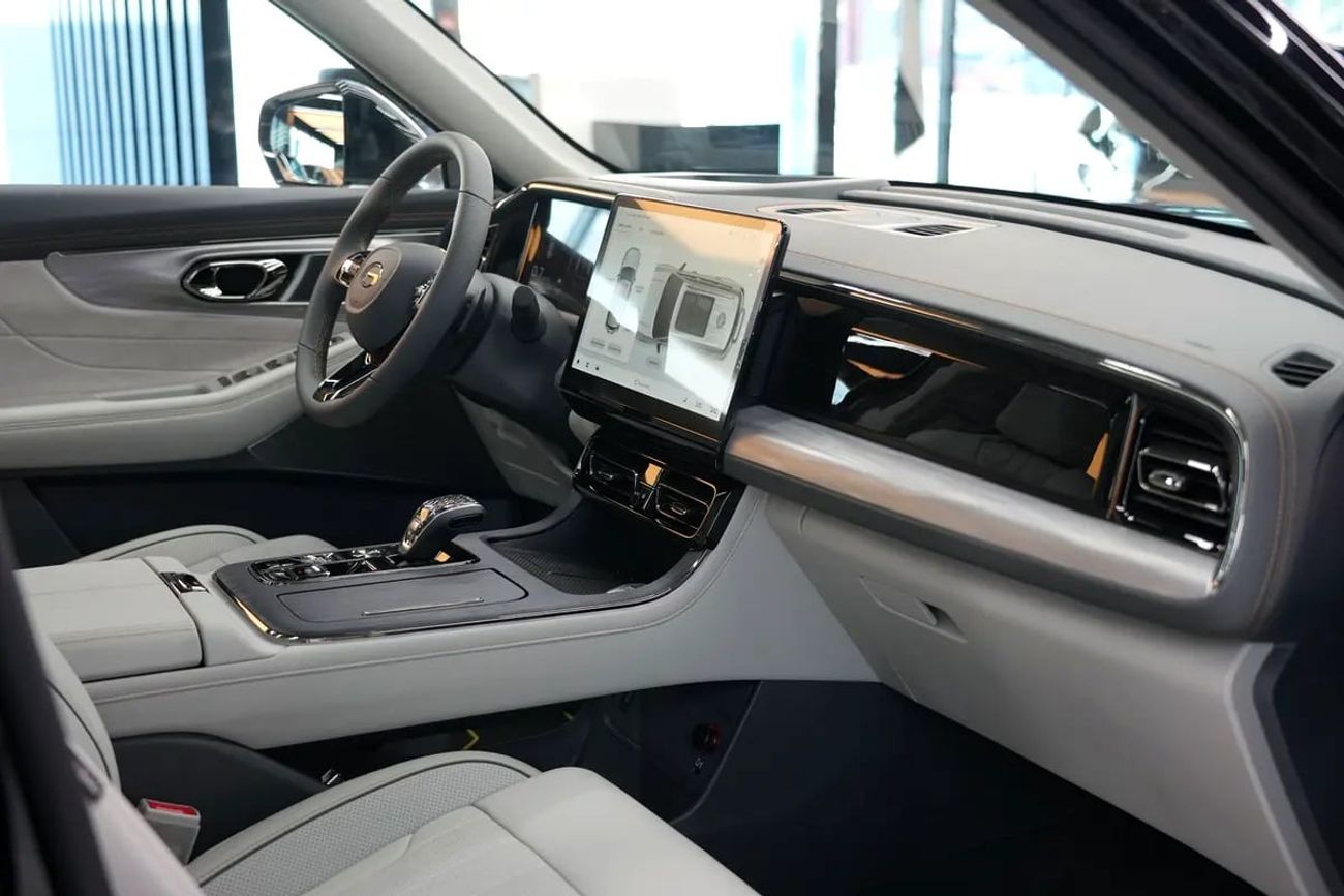 جي إي سي GS 8 2.0T GX (4WD) Traveller GX | GCC 0km | 5 Years Agency Warranty