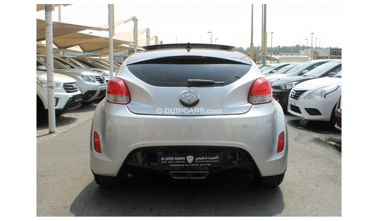Hyundai Veloster GLS ACCIDENTS FREE - GCC - PERFECT CONDITION INSIDE OUT - FULL OPTION