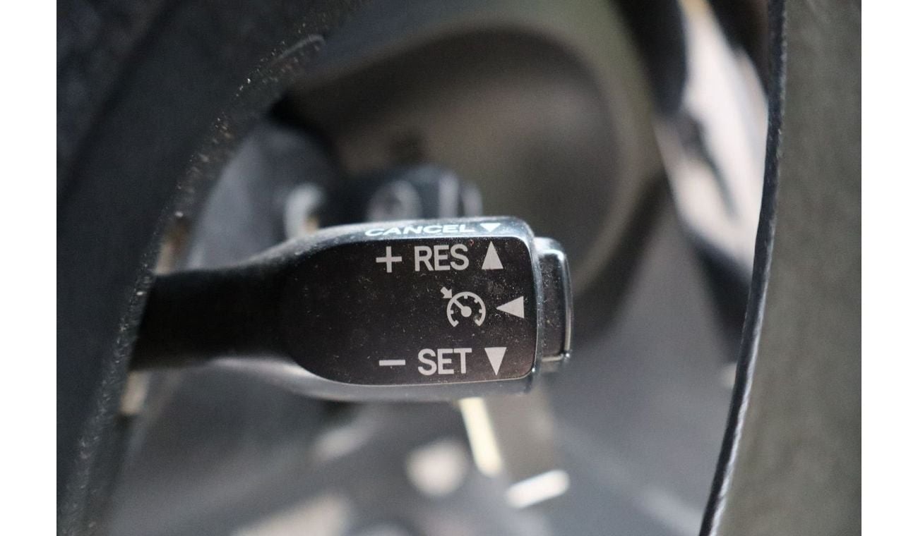 تويوتا كورولا SE 1.6L