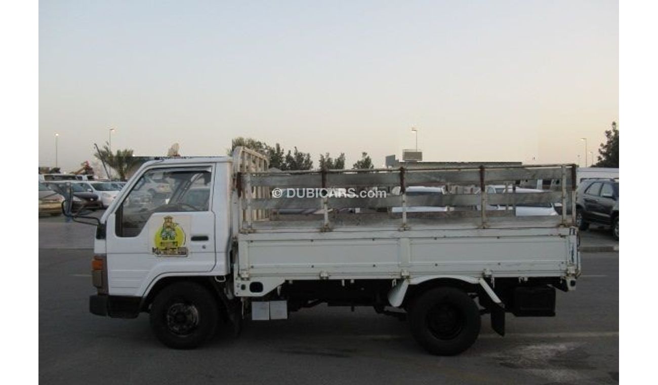 Toyota Dyna TOYOTA DYNA TRUCK RIGHT HAND DRIVE (PM1114)