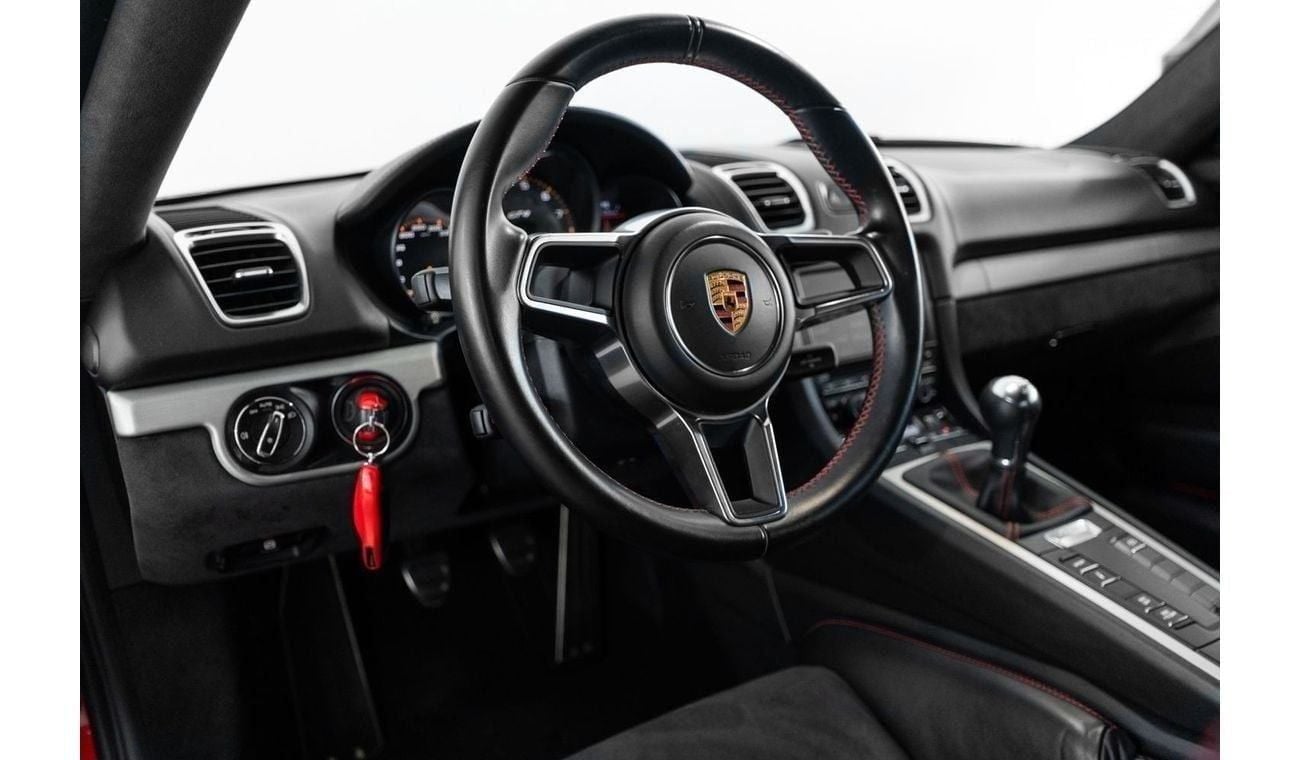 Porsche 718 Cayman GT4 4.0L (414 HP) M/T