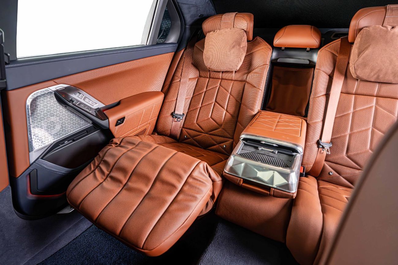 BMW M760Li GCC-1 Owner-Abu Dhabi Motors Warranty Service Contract Until 07/2030