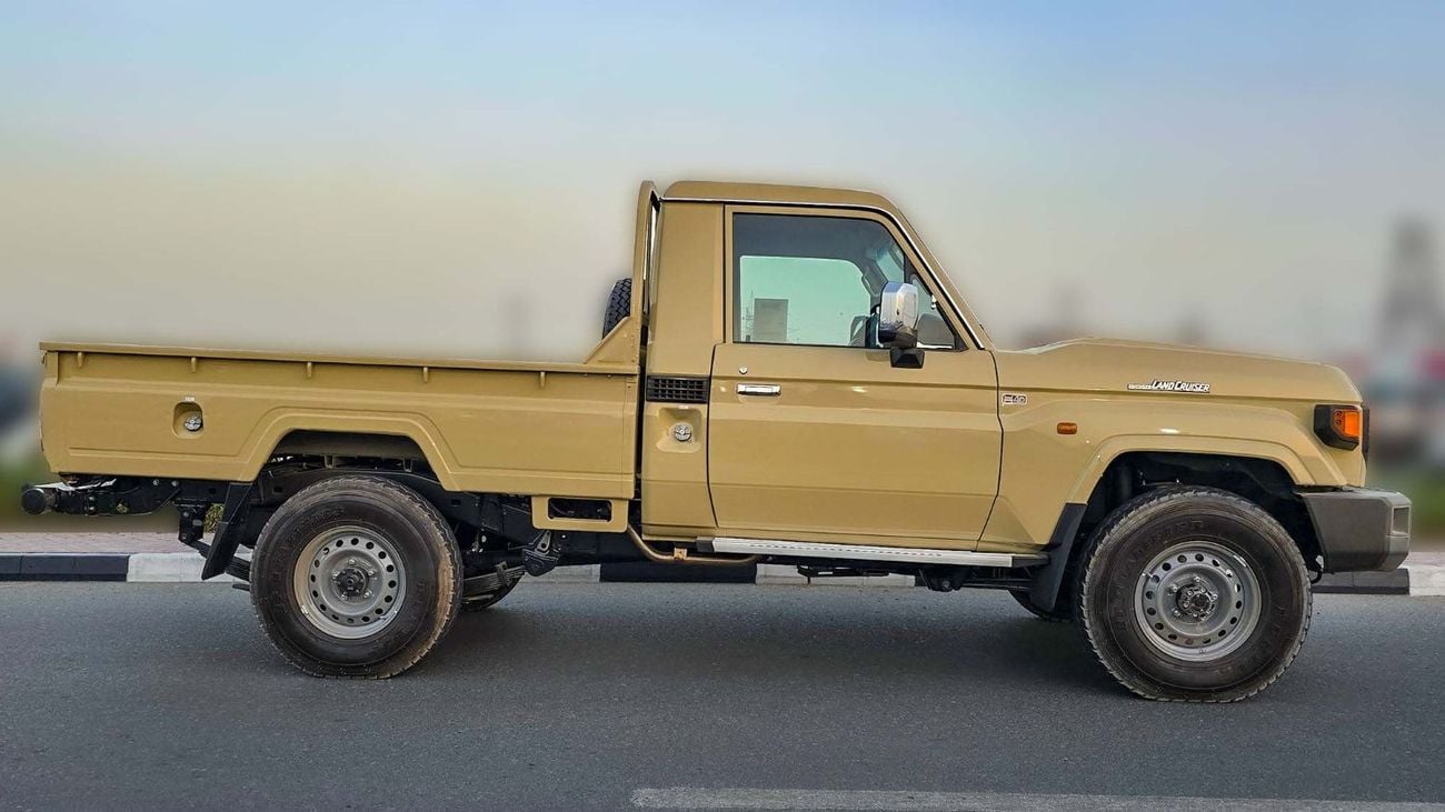 تويوتا لاند كروزر بيك آب 2026 Toyota Land Cruiser LC79 4.0L AT Petrol (Beige) Basic