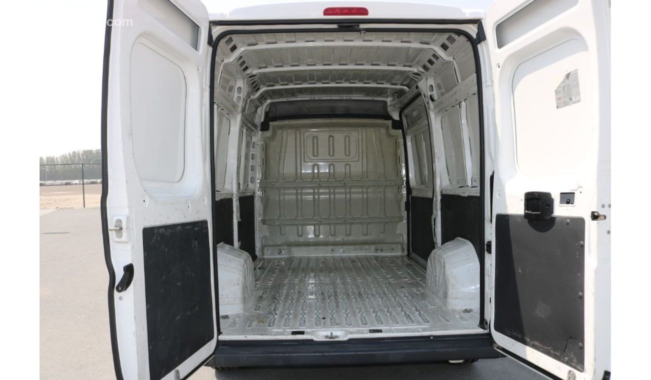 Peugeot Boxer DELIVERY VAN WITH GCC SPECS