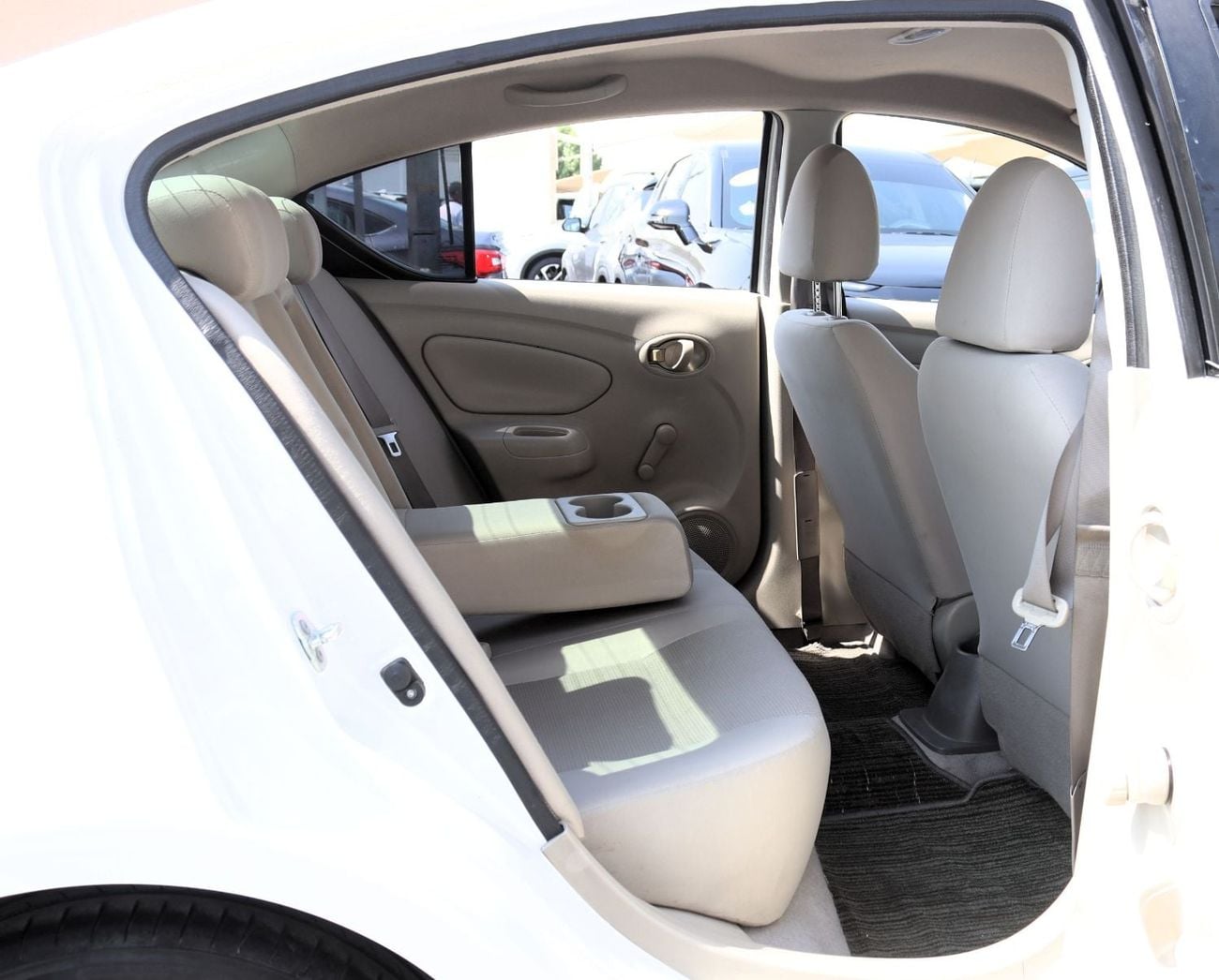 Nissan Sunny S ACCIDENTS FREE - GCC - SV - PERFECT CONDITION INSIDE OUT