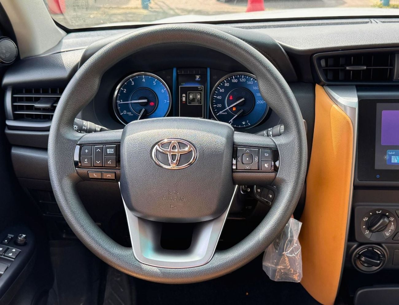 Toyota Fortuner EXR TOYOTA FORTUNER EXR || 2.7L PETROL V4 / FABRIC SEATS / MANUAL AC (CODE # FPMB)