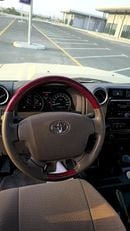 Toyota Land Cruiser 70 LC79 LX V8 4.5L DEISEL GCC Specs
