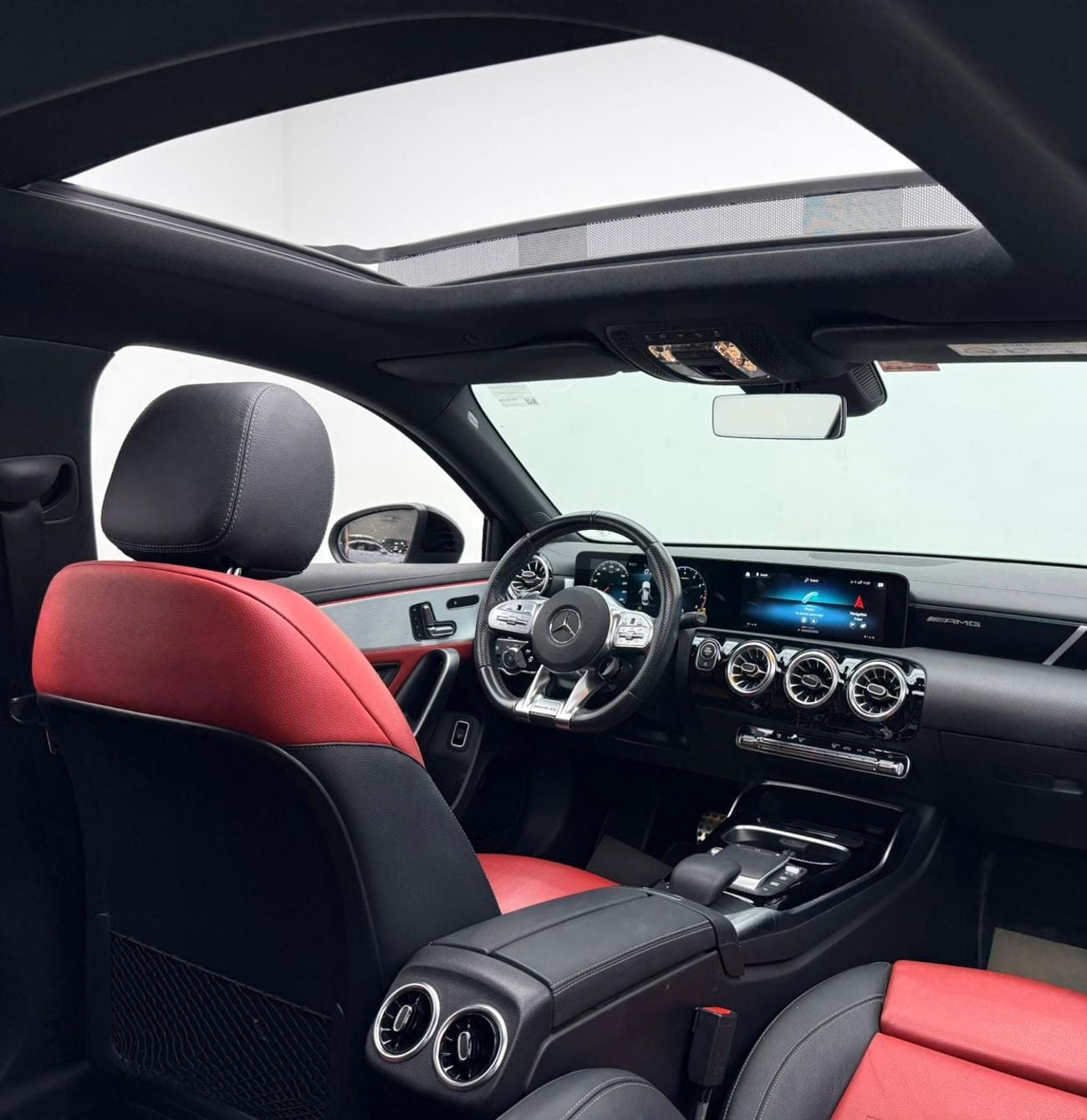 مرسيدس بنز A 35 AMG 4MATIC 2021 Mercedes Benz A35 AMG 4MATIC, Warranty, Full Service History, Excellent Condition, GCC