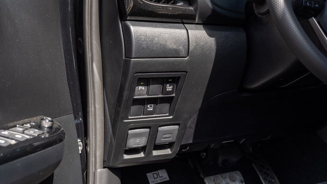 تويوتا هيلوكس GR Sport 2.8L