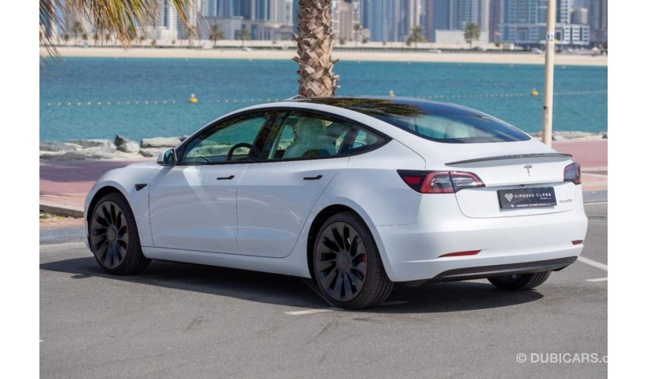 Tesla Model 3 Long Range Tesla Model 3 Performance  White Interior  GCC 2022 9,400 KM Auto Pilot AED Under Warrant