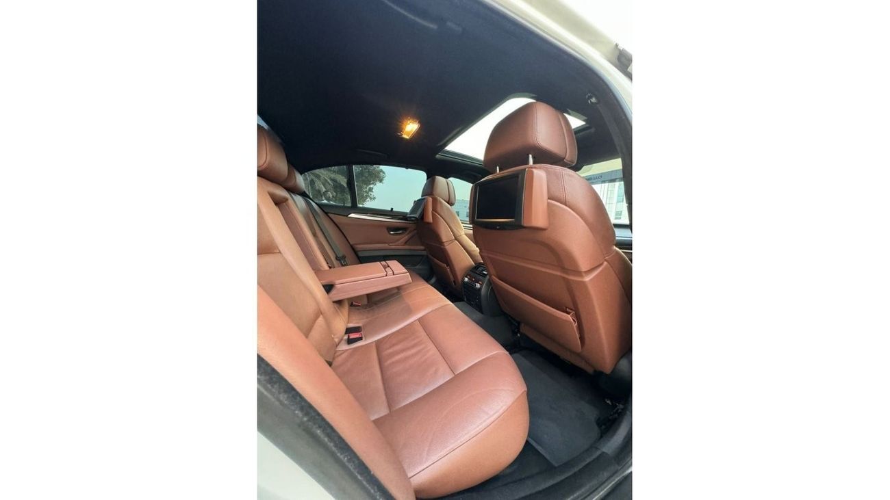 بي أم دبليو 535i لاكجري