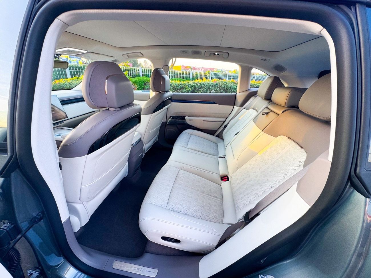 زيكر 7X 2026 Zeekr 7X AWD Performance | Automatic Doors | 100 kWh | 637 Hp | Range (543 Km) | GCC Spece | AW