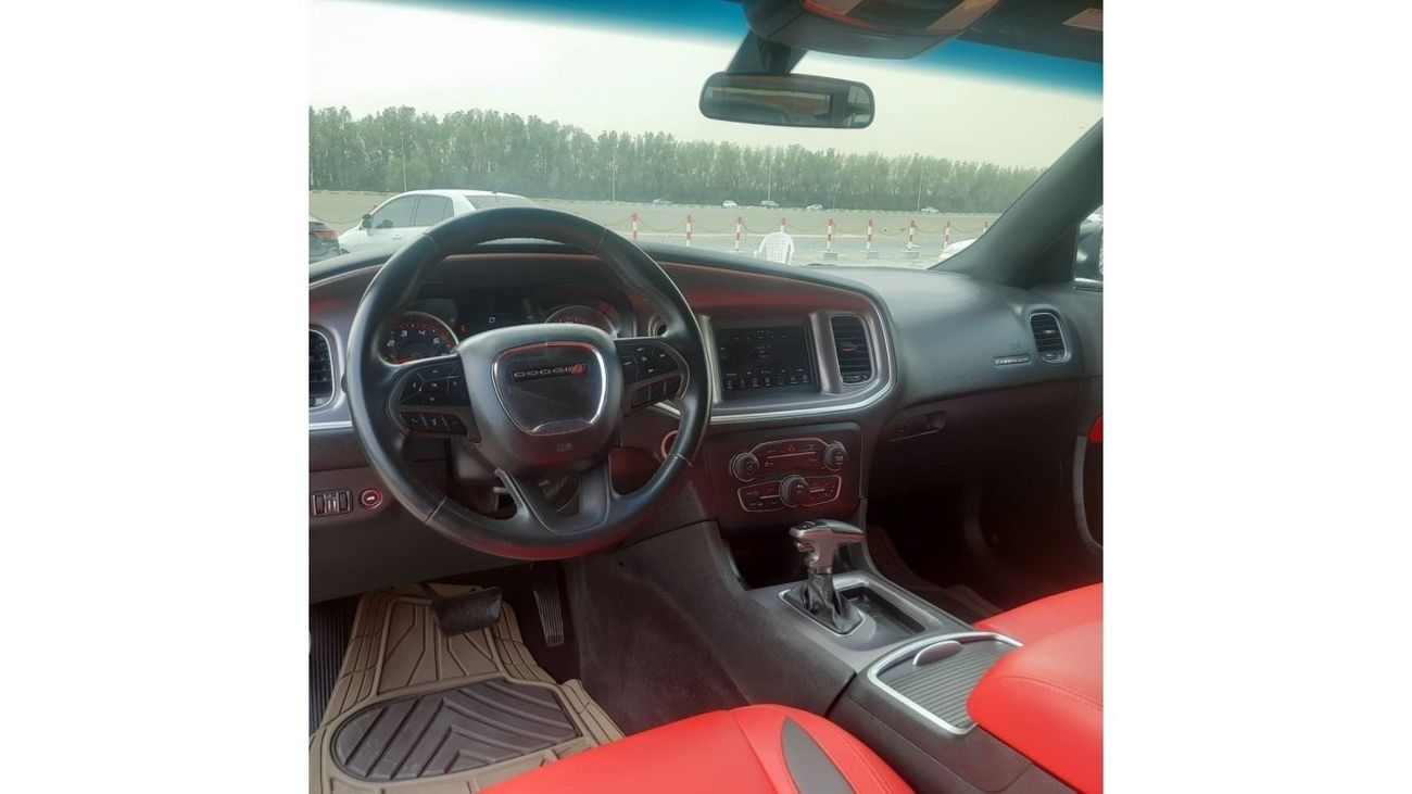 دودج تشارجر 3.6L SXT (متوسط)