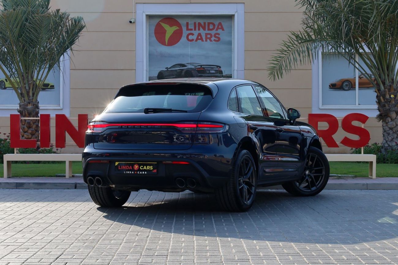 Porsche Macan Porsche Macan T 2023 GCC under Agency Warranty with Flexible Down-Payment/ Flood Free.