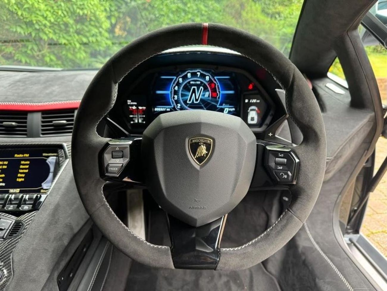 لامبورغيني أفينتادور 6.5 V12 LP 780-4 Ultimae ISR 4WD RIGHT HAND DRIVE