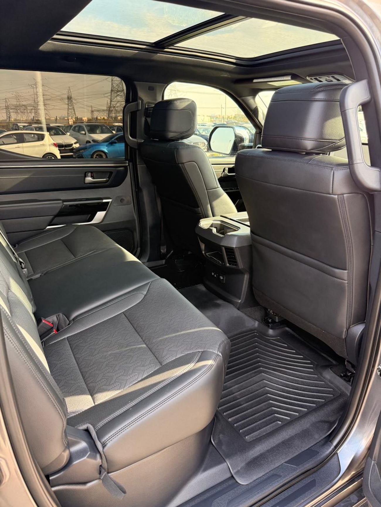 Toyota Tundra Limited edition// panoramic, 360 camera// full option 2025