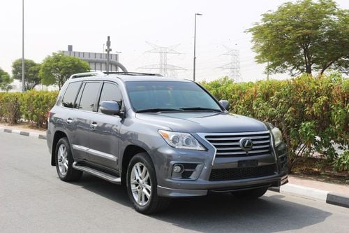 Lexus LX 570 Sport Titanium 5.7L LEXUS LX570 S MODEL 2013 FULL OPTIONS GCC