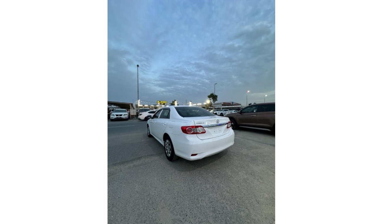 Toyota Corolla This car is in perfect condition, 2013, with an engine capacity of 1.8 and a manual transmission.