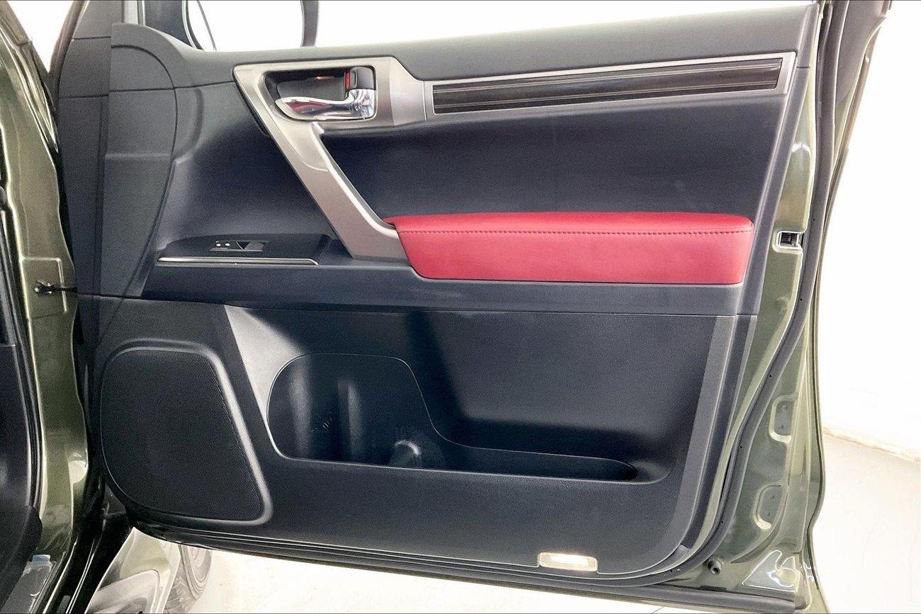 لكزس GX 460 Platinum | سنة ضمان مجانية | خالية من أضرار الفيضانات