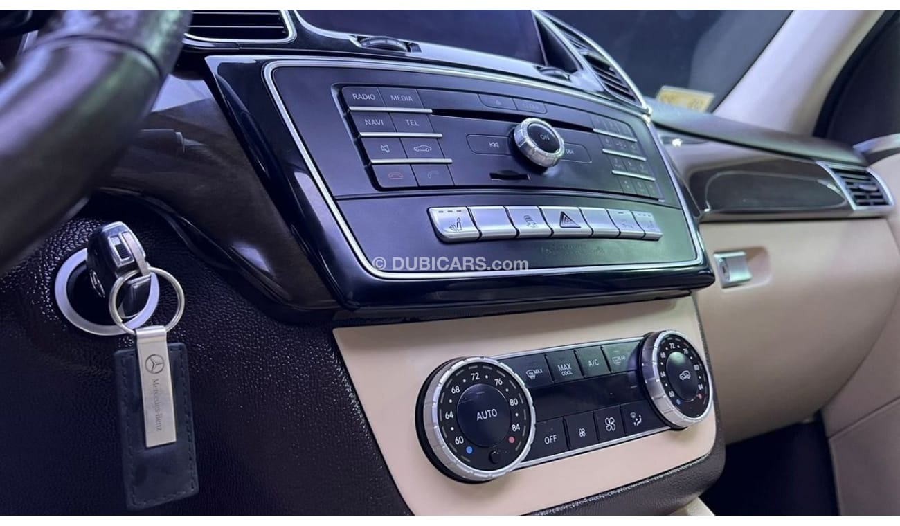 مرسيدس بنز GLE 350 2018 Mercedes Benz GLE-350 4Matic 4x4 Full Option+ 3.5L V6 In Great Condtion