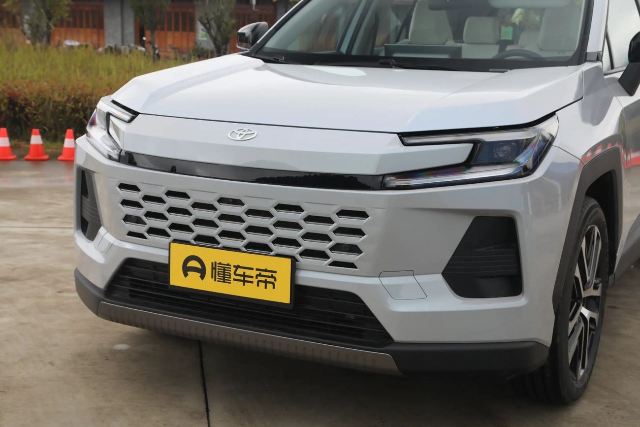 Toyota Wildlander 2.0 4wd pro+