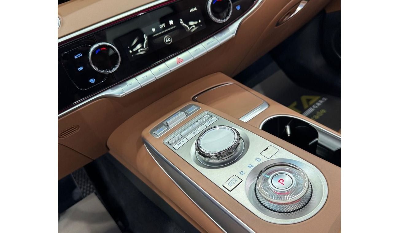 جينيسس GV70 Prestige 2023 Genesis GV70, 2028 Genesis Warranty + Service Pack, Fully Loaded, Very Low Kms, GCC