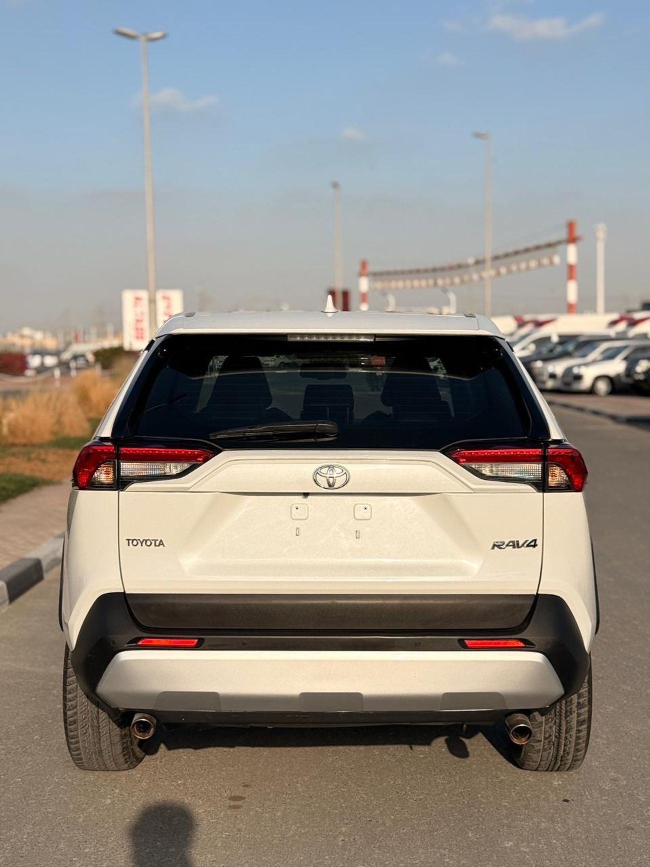 تويوتا راف ٤ Full Option 2.0L Japan push start, leather seats