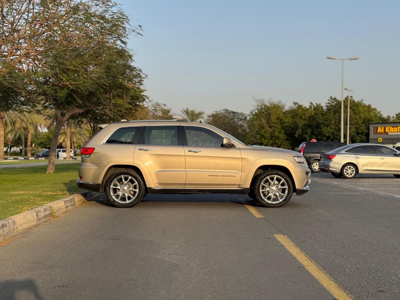 جيب جراند شيروكي Limited 3.6L