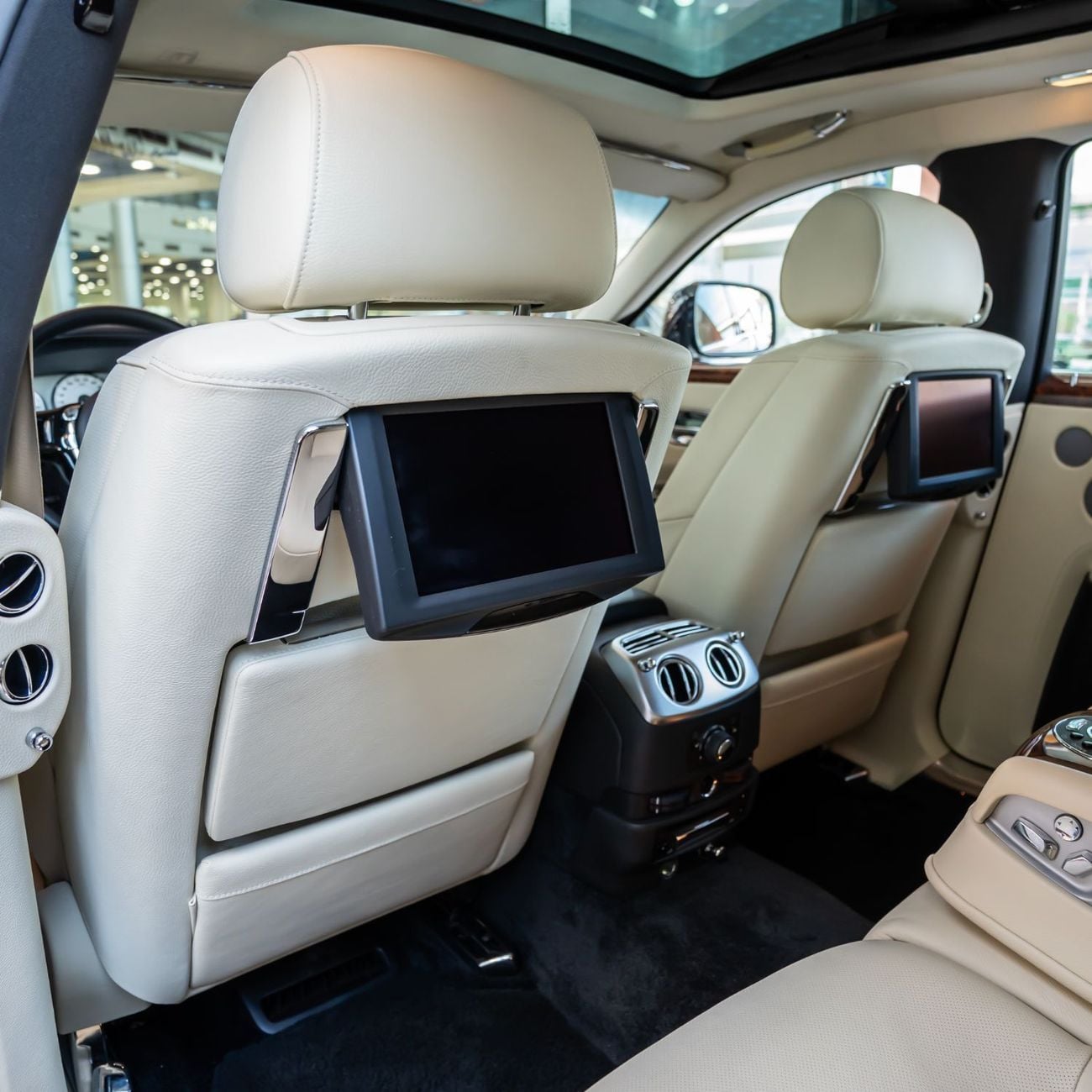 Rolls Royce Ghost 2010 ROLLS ROYCE GHOST  DONE ONLY 10,000KM