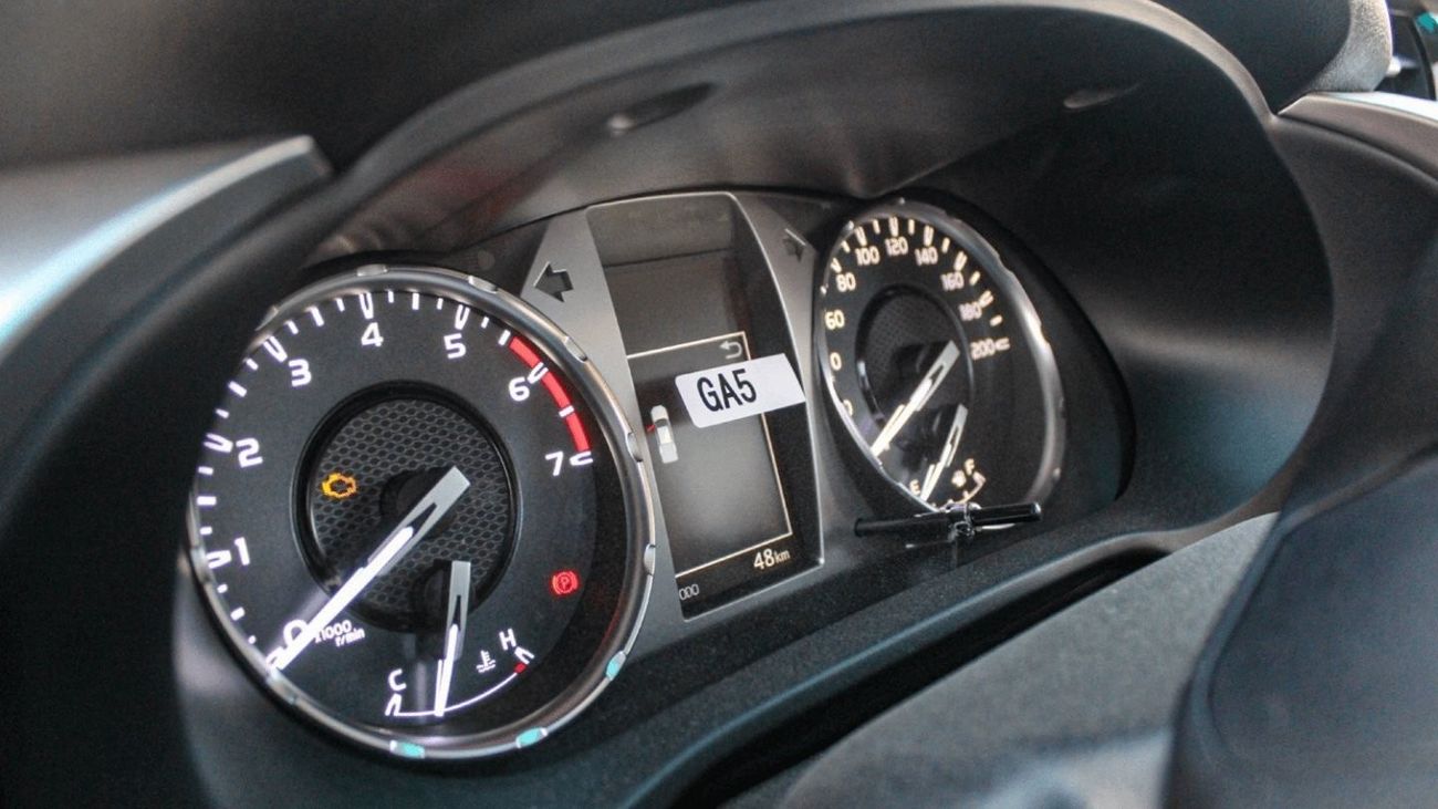 تويوتا هيلوكس HILUX GLX 2.7L MT PETROL