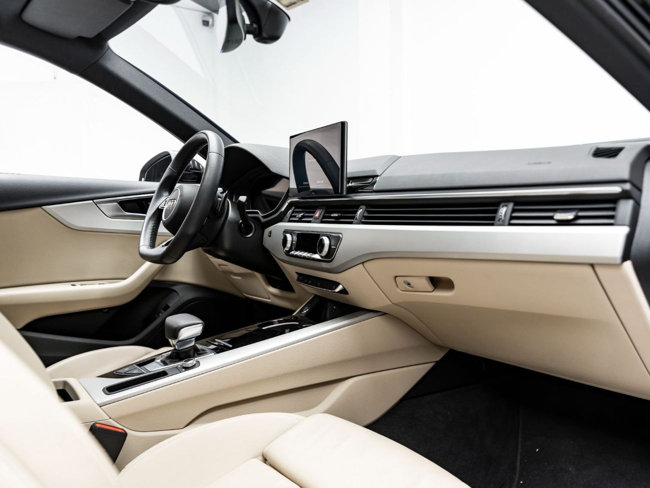 Audi A4 35 TFSI S Line 1.4L 2023 Audi A4 35 TFSI, 2028 Audi Warranty + Service Contract, Low KMs, GCC