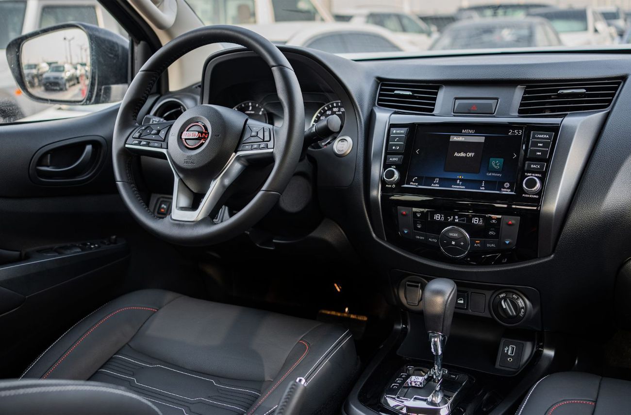 Nissan Navara 2025 Nissan Navara Pro-4X 2.5L AT Diesel (Drak Gray)