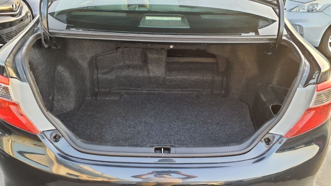 Toyota Camry Toyota Camry LE Hybrid