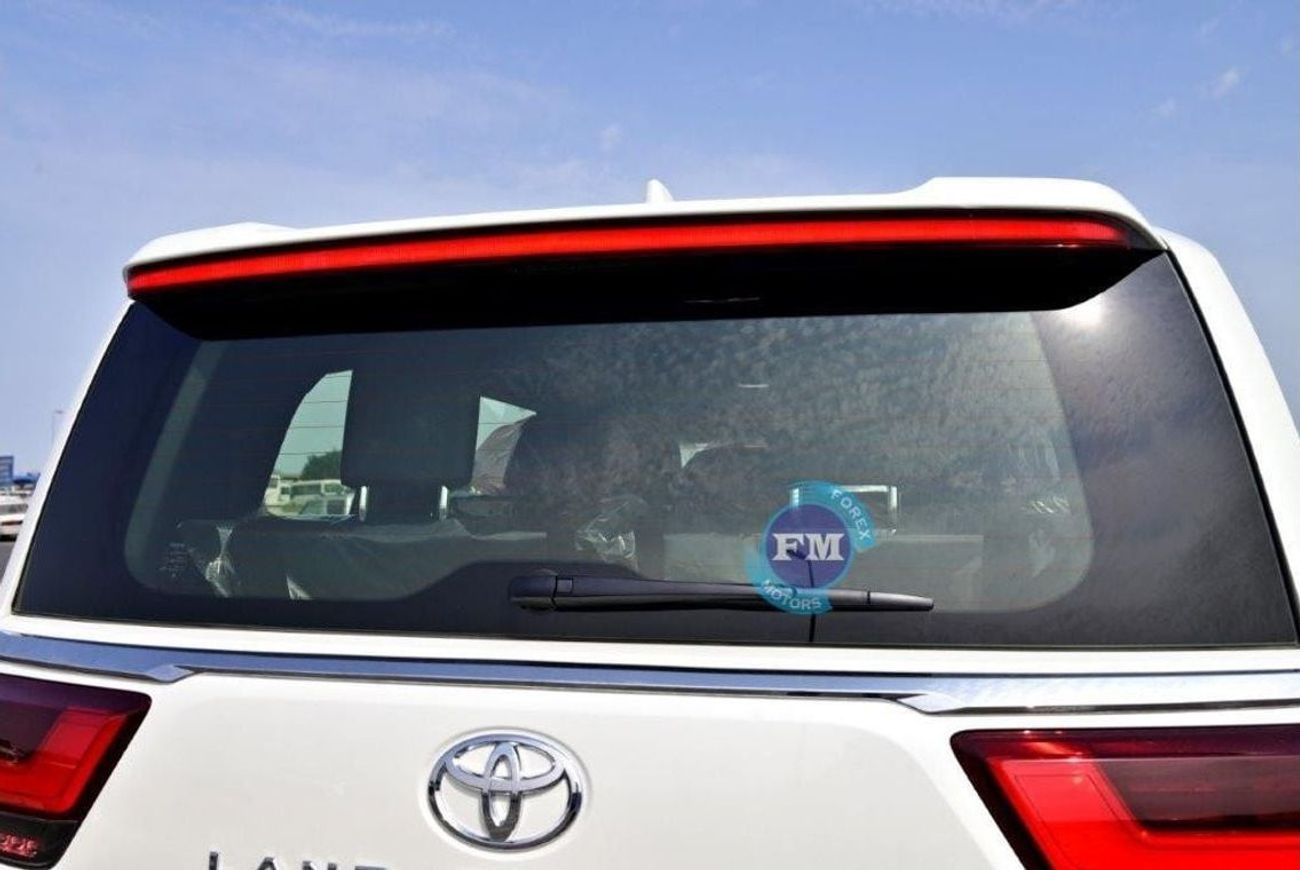 تويوتا لاند كروزر 300 VXR 3.5L Petrol 7 Seater Automatic