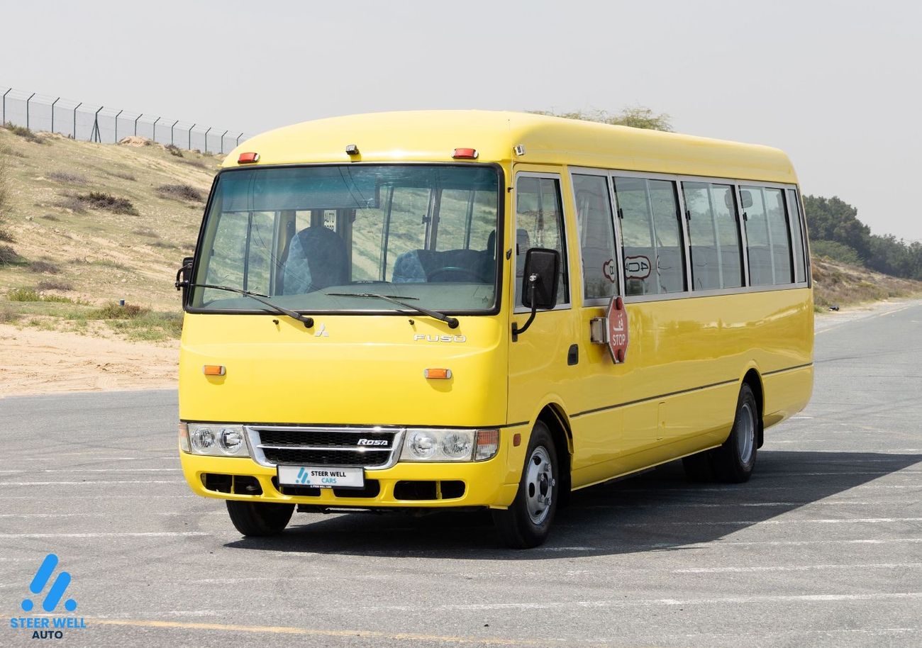 Mitsubishi Rosa 2016 32 Seater School Bus 4.2L Diesel MT / Like New Condition / GCC Specs / Book Now