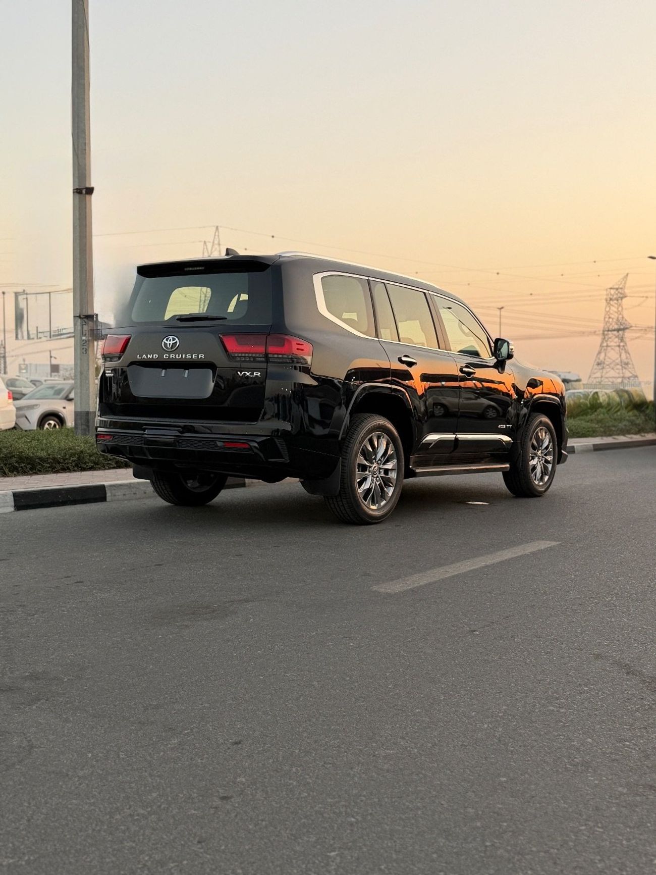 تويوتا لاند كروزر VXR 3.5L