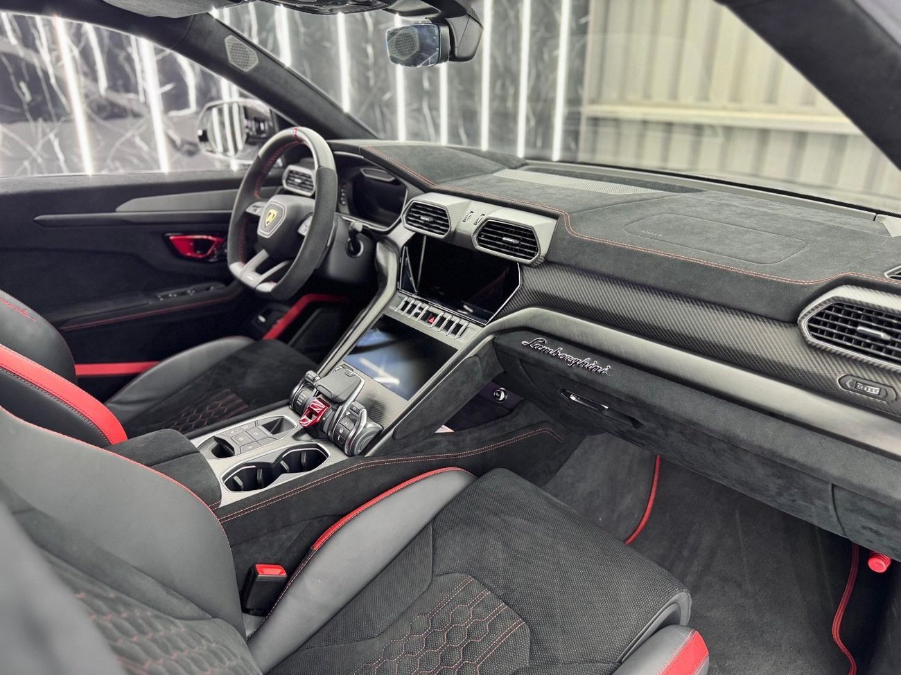 Lamborghini Urus 2024 Lamborghini Urus Performante, May 2028 Warranty, Very Low Kms, 666 HP