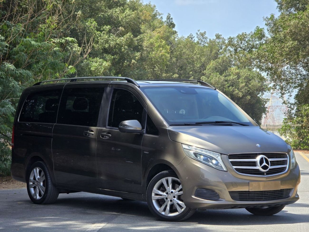 Mercedes-Benz V 250 Std 2.1L MERCEDES V-250 2017 GCC FULL OPITION // PERFECT CONDITION