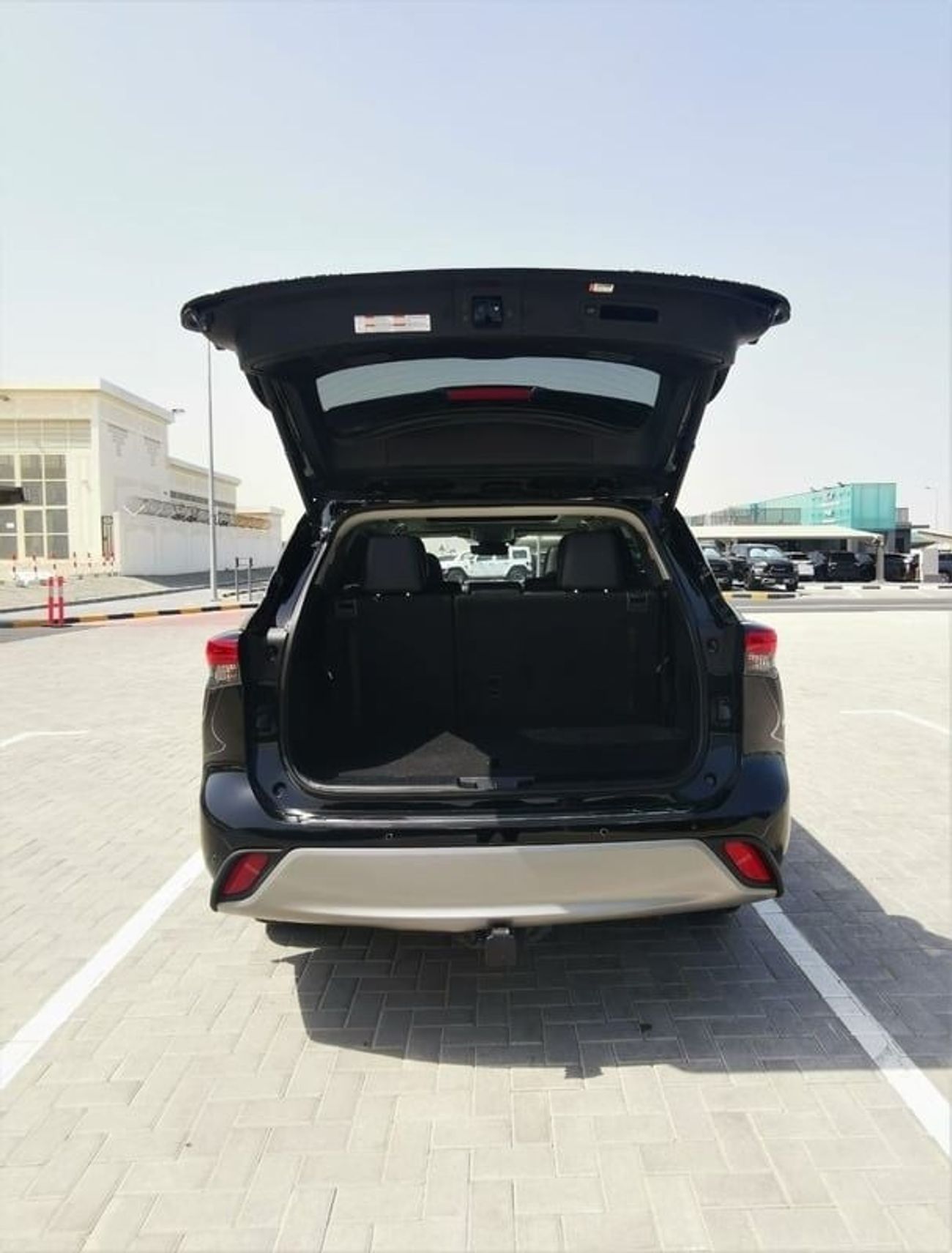 Toyota Highlander TOYOTA HIGHLANDER PLATINUM -2021 BLACK