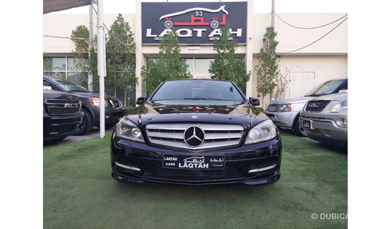 مرسيدس بنز C 300 مرسيدس C300واردرقم واحد جلد فتحه حساسات ومثبت سرعه لاتحتاج الي مصاريف بحاله ممتازه