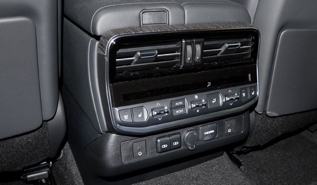 تويوتا لاند كروزر 2025 Model Toyota Land Cruiser (LC300) VXR, 3.3L Turbo Diesel 4WD 10A/T