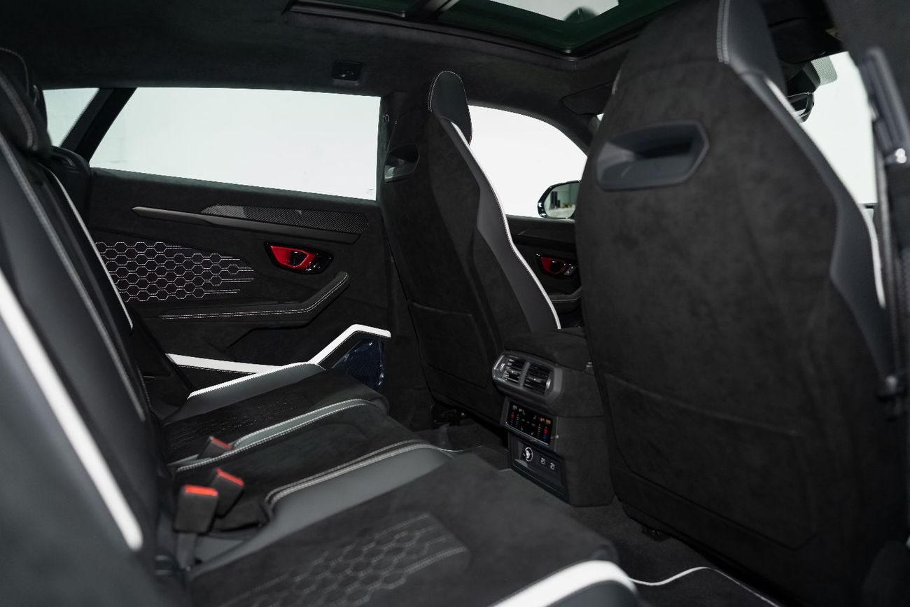 لامبورغيني اوروس 4.0T V8 Performante URUS PERFORMANTE | TWO TONE INTERIOR ALCANTARA SEATS | CARBON INT/EXT | MASSAGE 